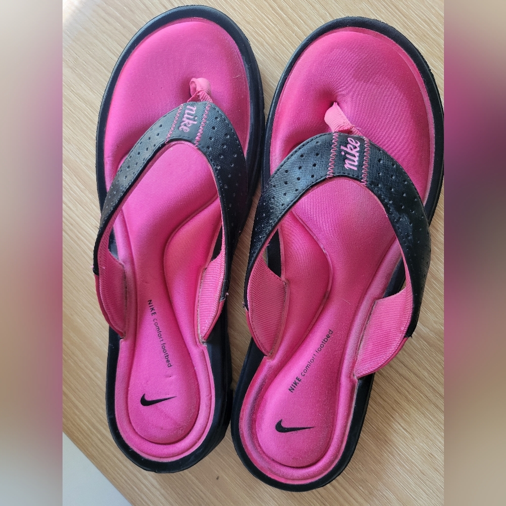 Nike Womens Memory Foam Flip Flops